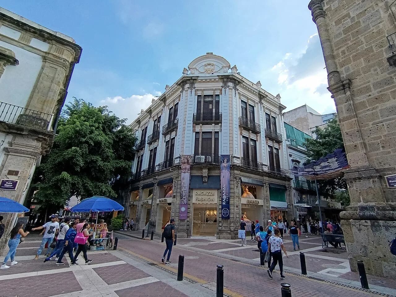 Best Restaurants in Guadalajara: Where to Eat and What to Order