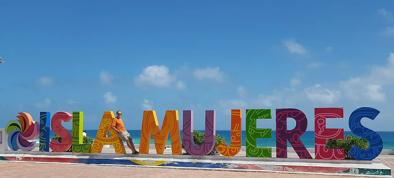 Colourful Isla Mujeres letters on the waterfront.