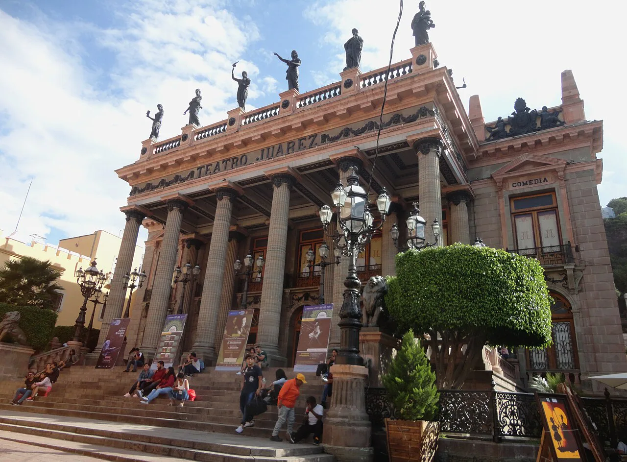 The columned facade and steps of Teatro Juárez in Guanajuato.